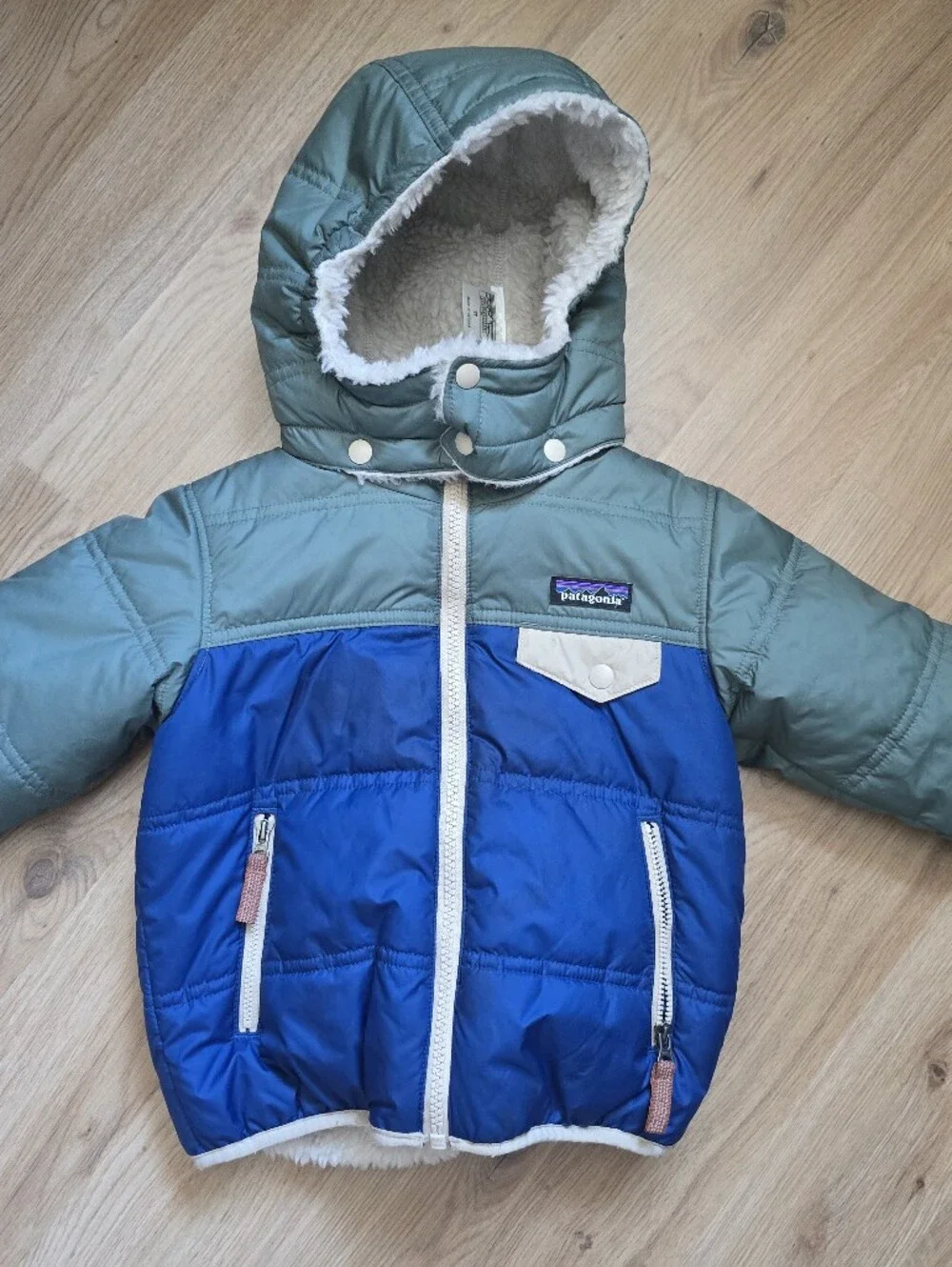 NWOT Patagonia Reversible Hooded Puffer Jacket 3T Blue Green Fleece Toddler